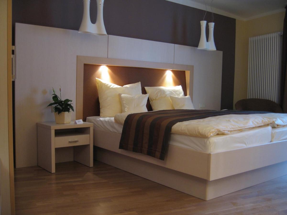 Gaestehaus Ressler Harxheim المظهر الخارجي الصورة
